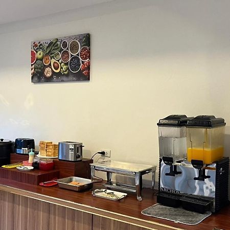 The Charlotte Smart Hotel Lop Buri Esterno foto