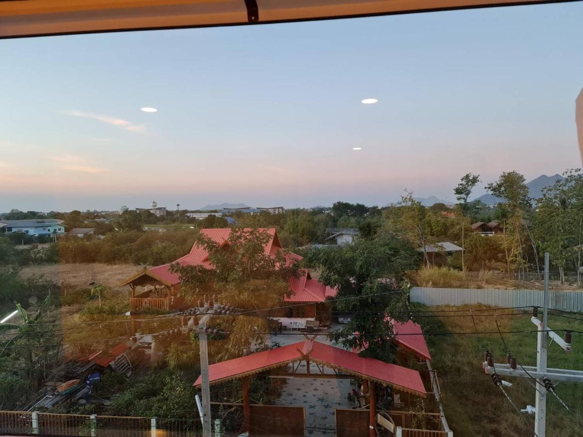 The Charlotte Smart Hotel Lop Buri Esterno foto