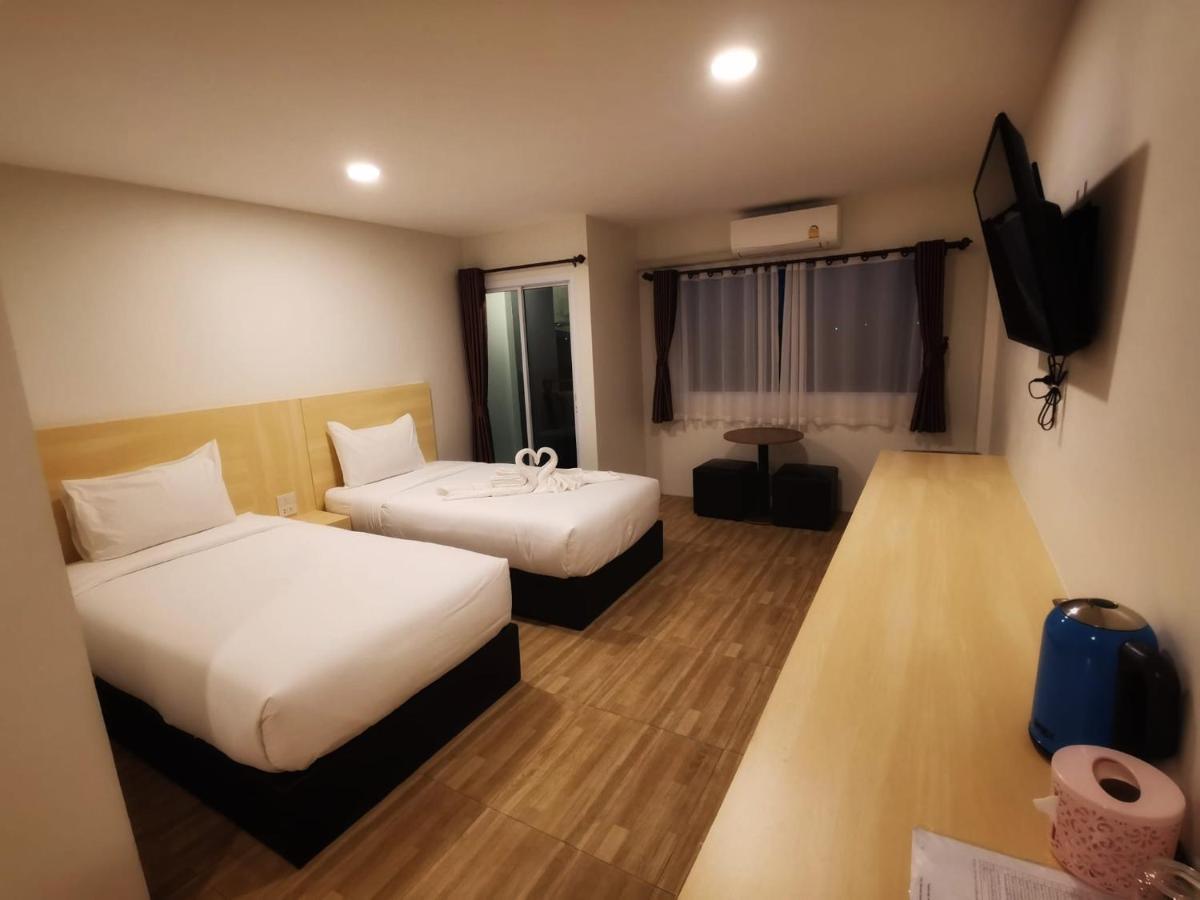 The Charlotte Smart Hotel Lop Buri Esterno foto